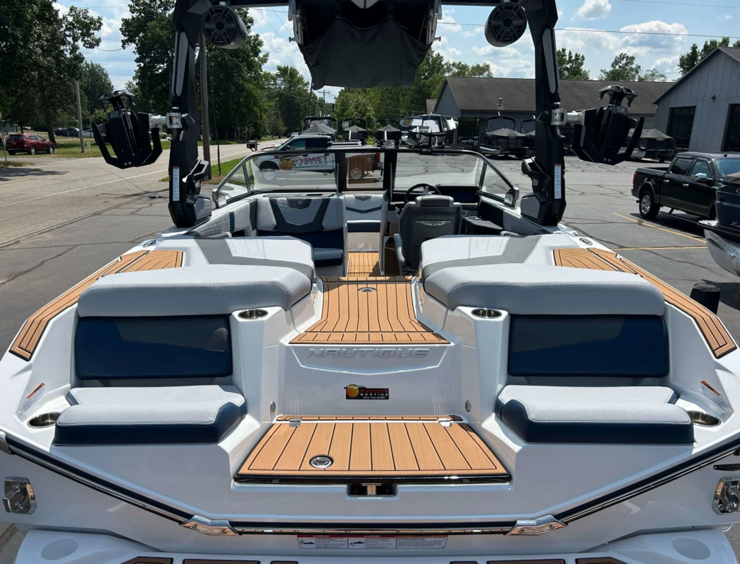 2022 Nautique G21