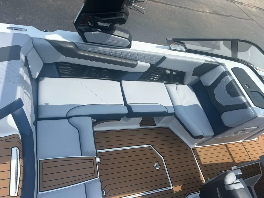 2022-nautique-g21-143509-image2.webp