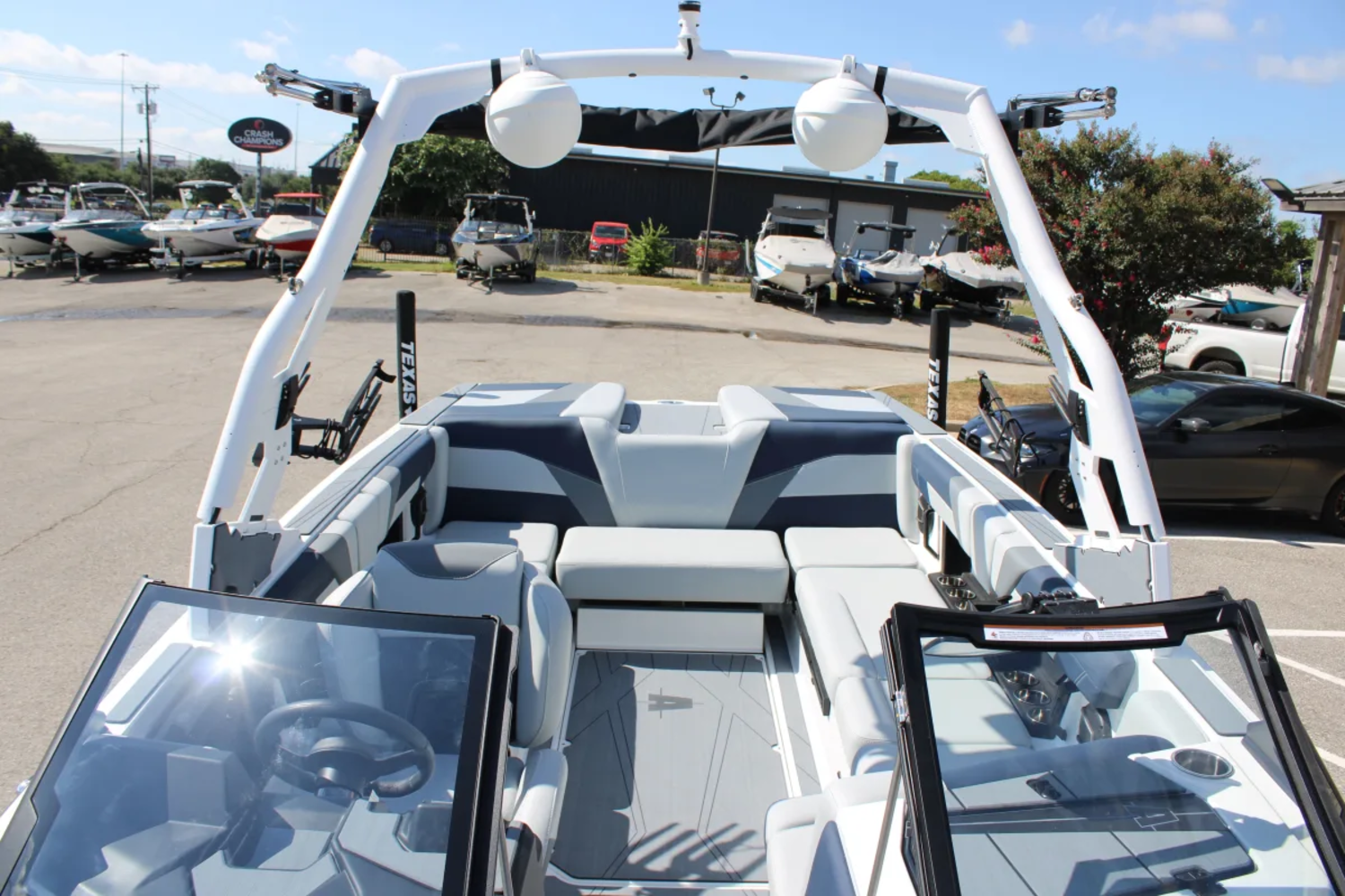 2027 Axis T235