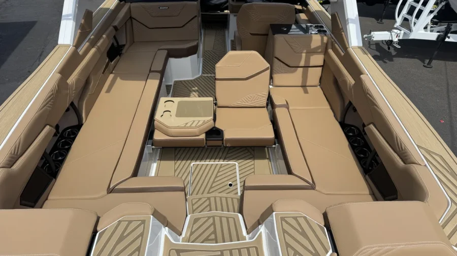2027-mastercraft-x-star-143518-image10.webp