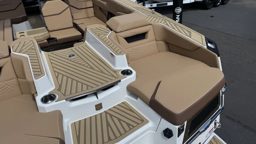 2027-mastercraft-x-star-143518-image12.webp