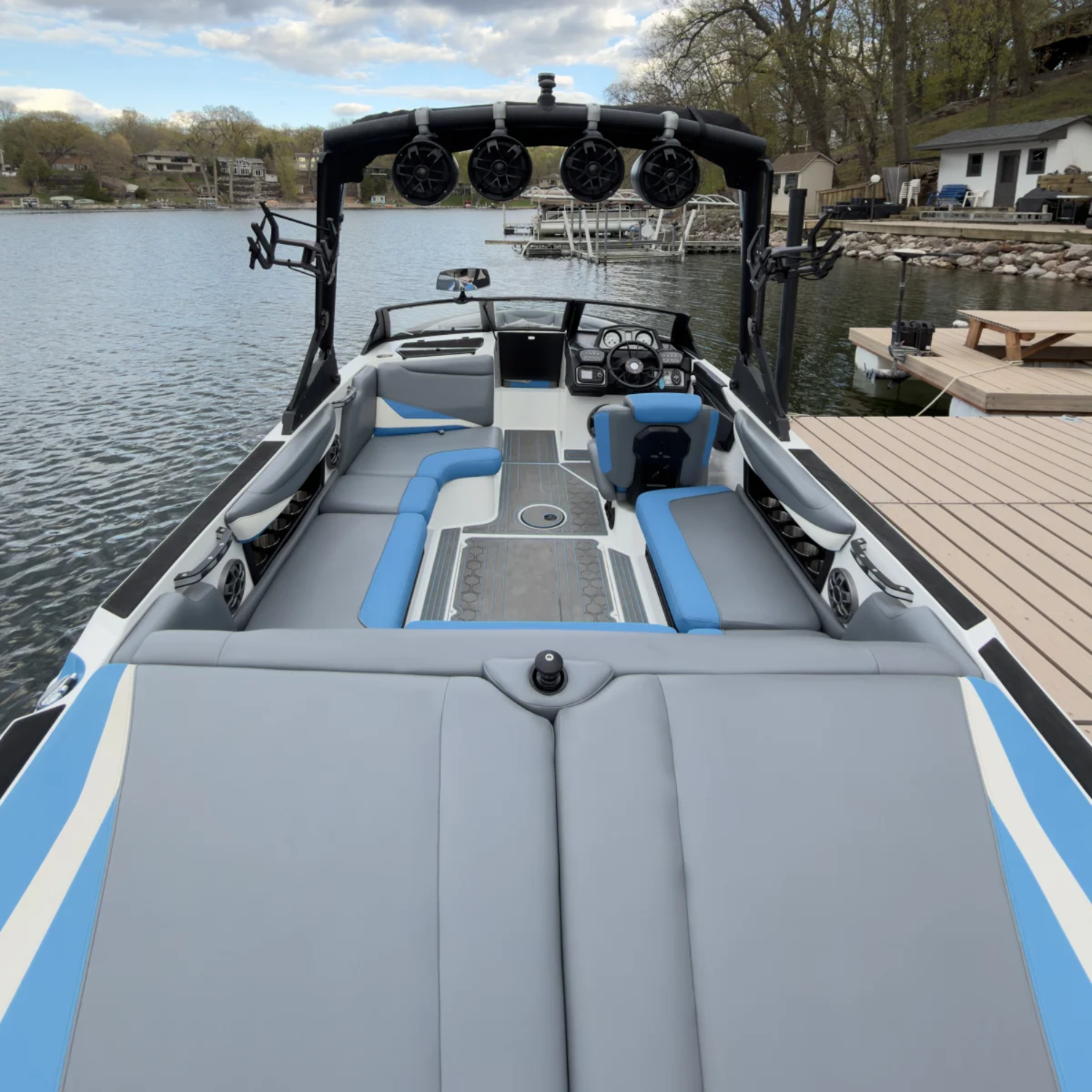 2020 Axis T22