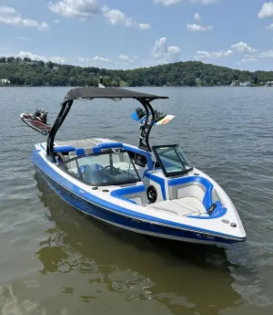 2011-nautique-sport-nautique-200-143533-image1.webp
