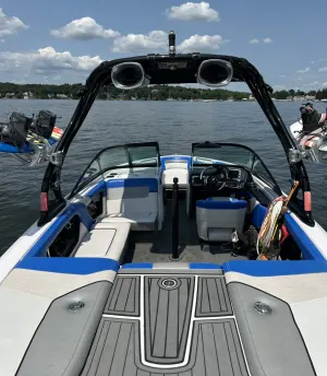 2011-nautique-sport-nautique-200-143533-image2.webp