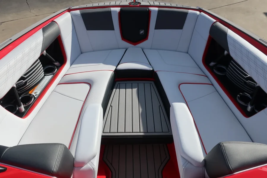 2019-nautique-g23-143536-image10.webp