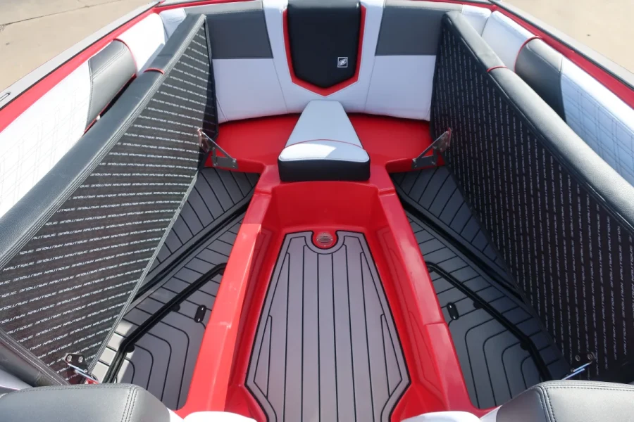 2019-nautique-g23-143536-image15.webp