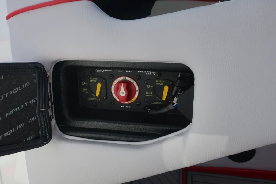 2019-nautique-g23-143536-image6.webp