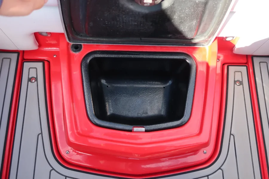 2019-nautique-g23-143536-image7.webp
