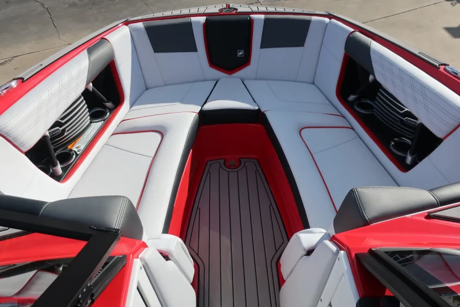 2019-nautique-g23-143536-image9.webp