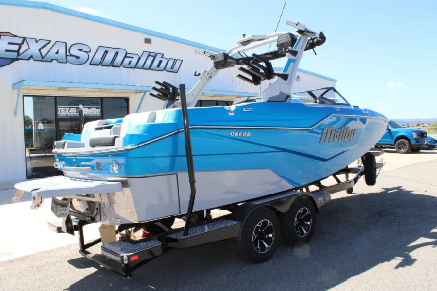 2027-malibu-m230-143540-image7.webp