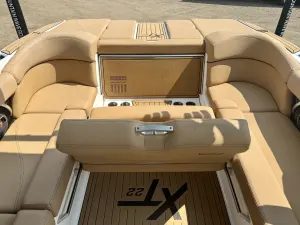 2020-mastercraft-xt22-143544-image14.webp