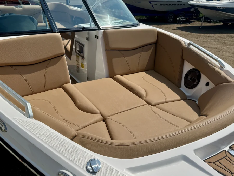 2020-mastercraft-xt22-143544-image7.webp