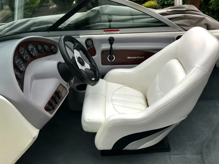 2000-mastercraft-prostar-205-143553-image8.webp