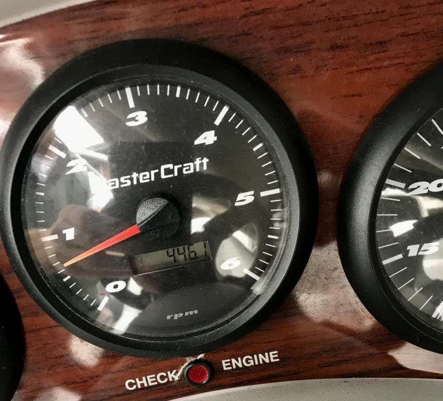 2000-mastercraft-prostar-205-143553-image9.webp