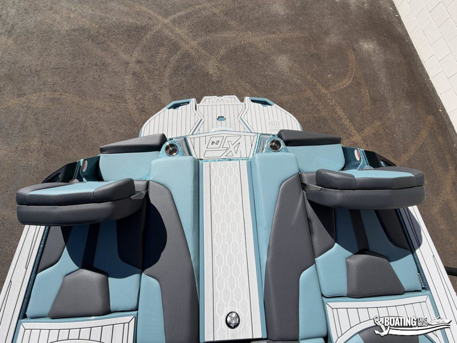 2027 MasterCraft XT24