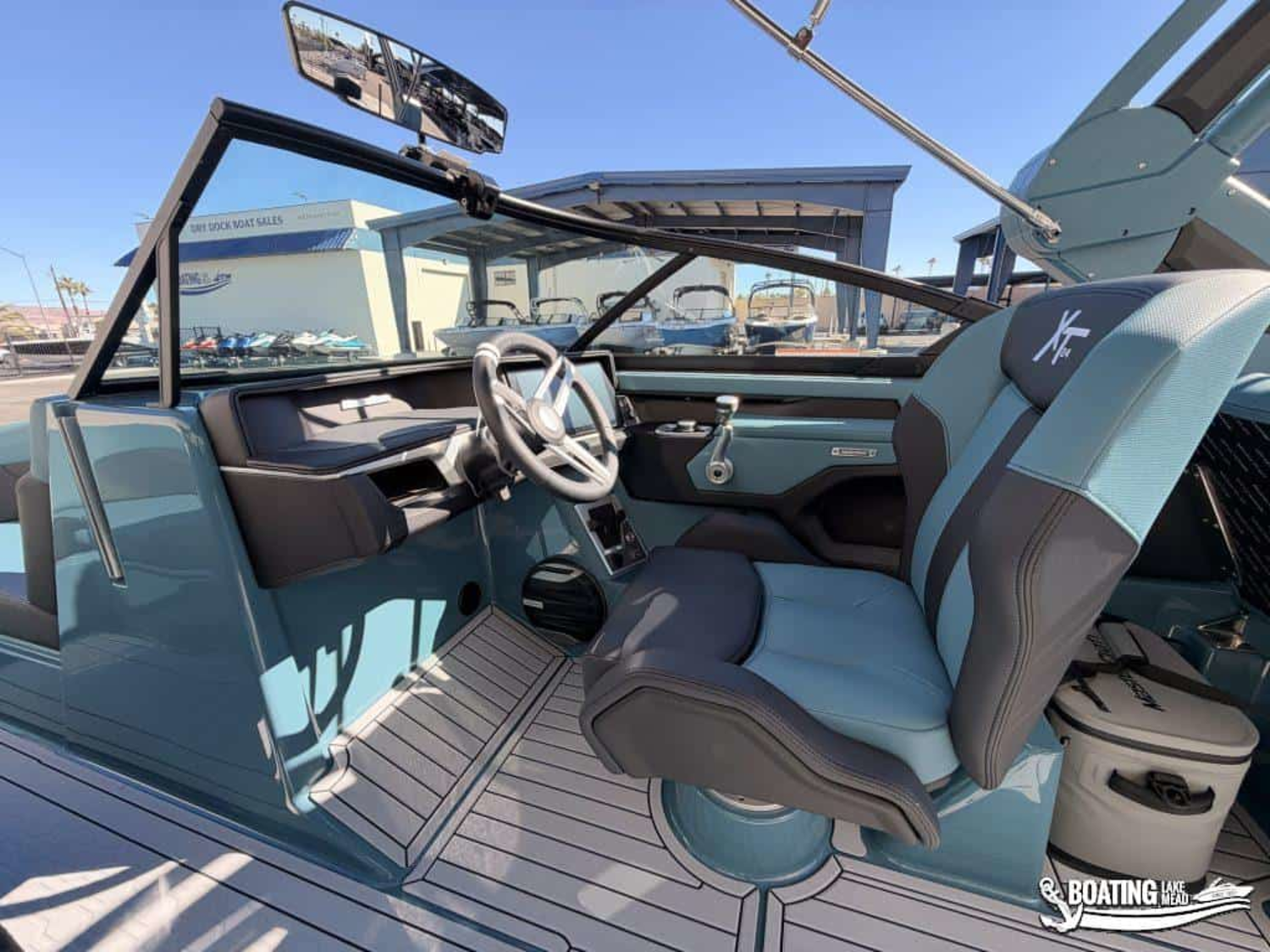 2027 MasterCraft XT24