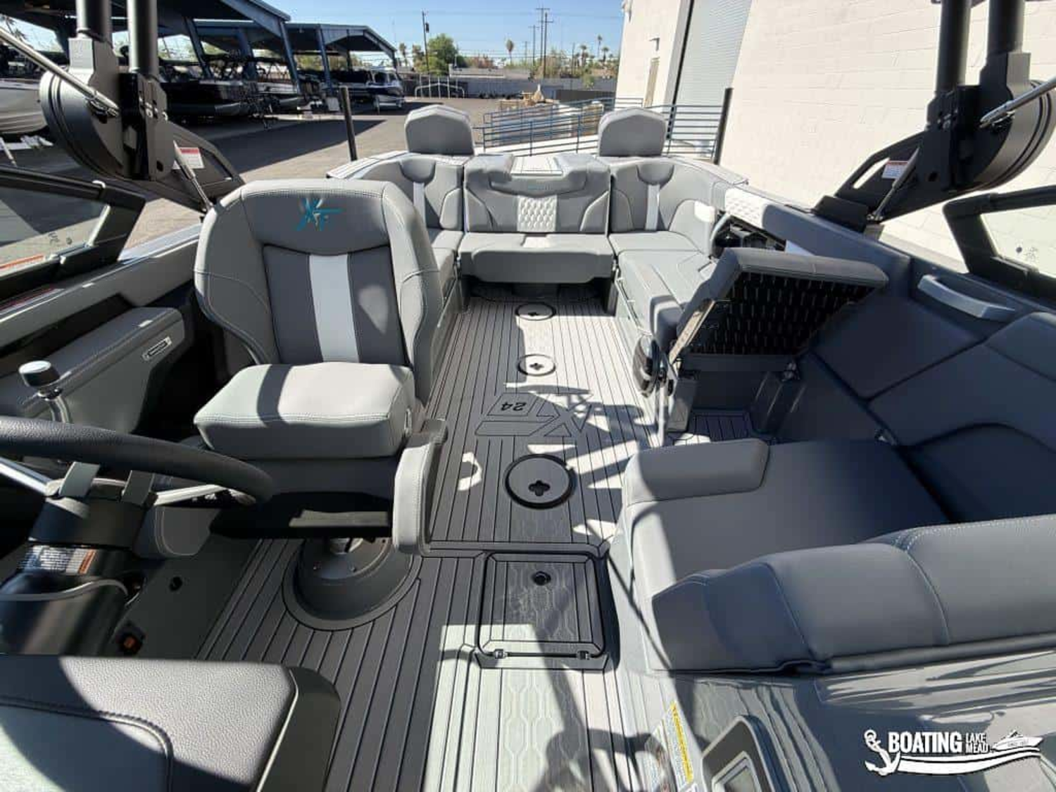 2027 MasterCraft XT24