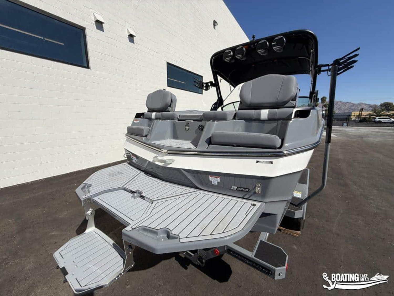 2027 MasterCraft XT24