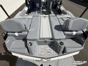 2027-mastercraft-xt24-145400-image6