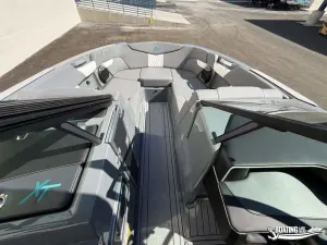 2027-mastercraft-xt24-145400-image9