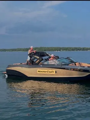 2023-mastercraft-maristar-240-sc-142955-image3