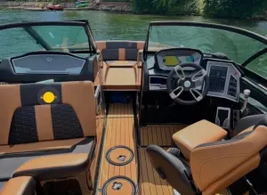2023-mastercraft-maristar-240-sc-142955-image4