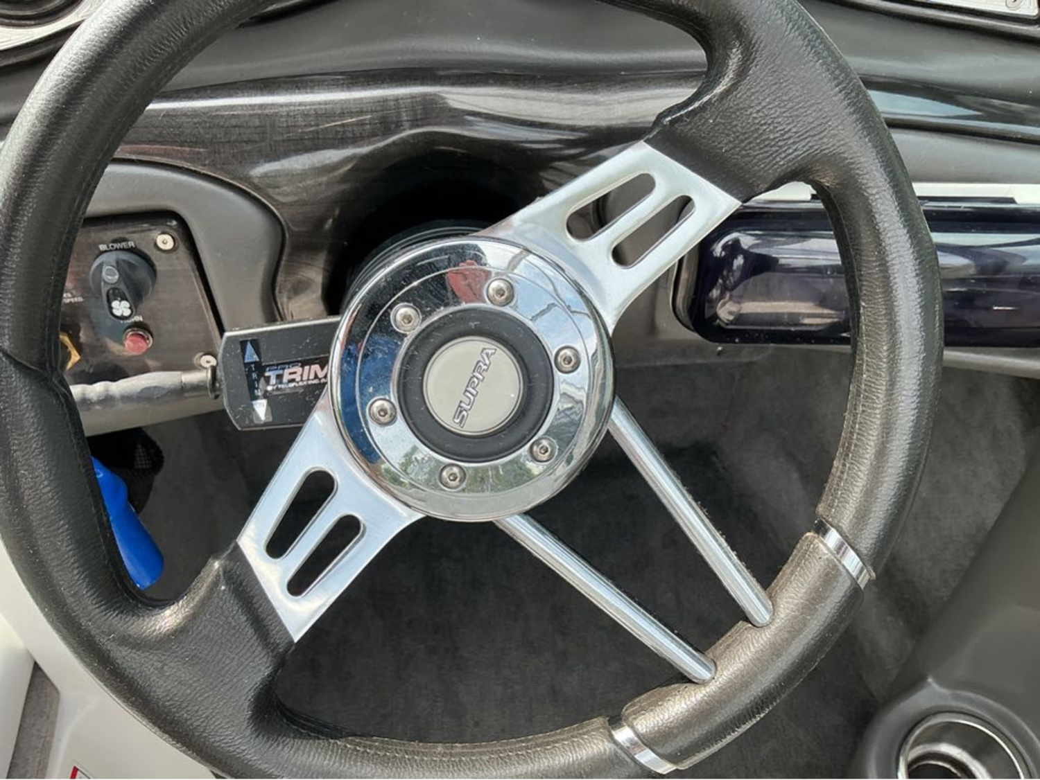 2006 Supra Launch 24SSV