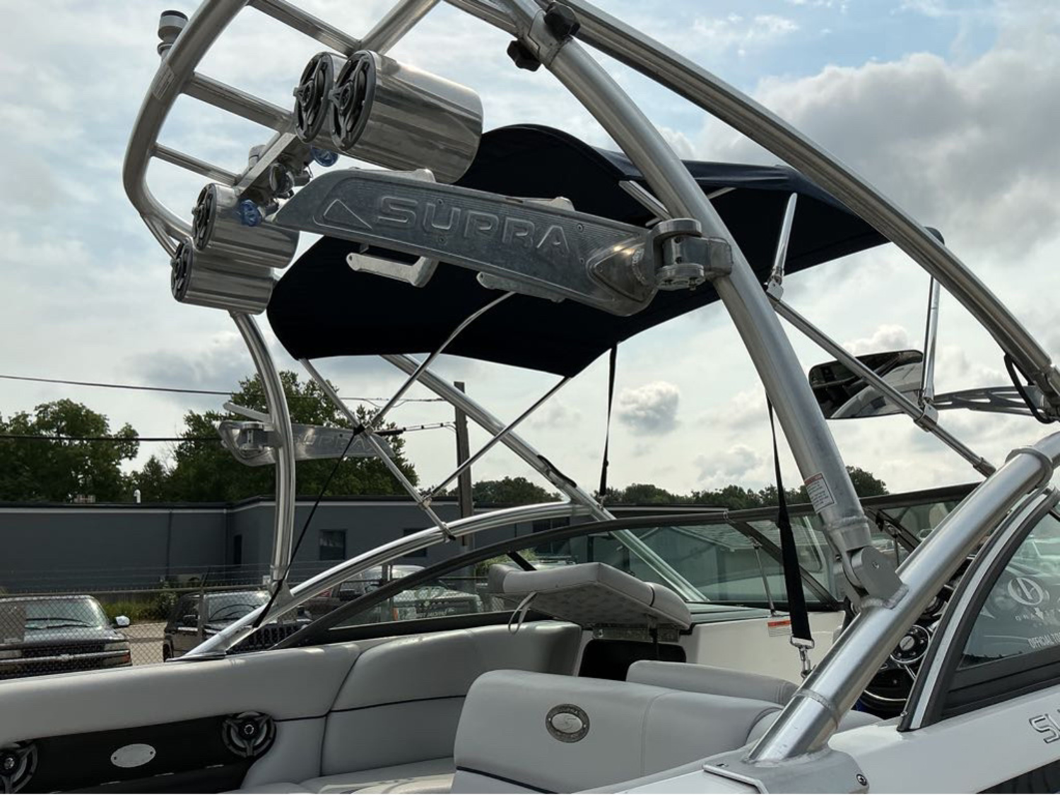 2006 Supra Launch 24SSV