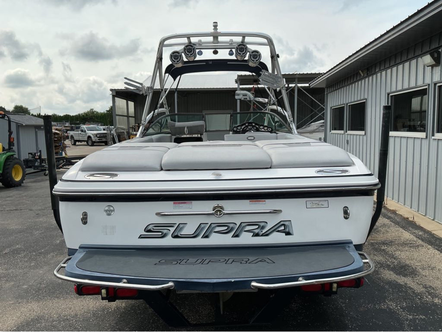 2006 Supra Launch 24SSV