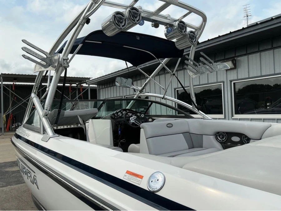 2006-supra-launch-24ssv-143562-image9