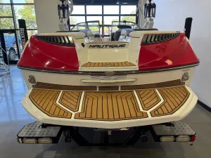 2018-nautique-g23-143565-image8