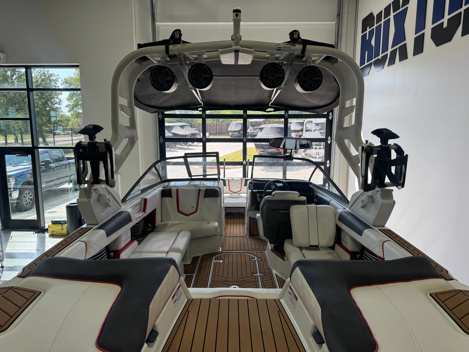 2018 Nautique Super Air Nautique G23