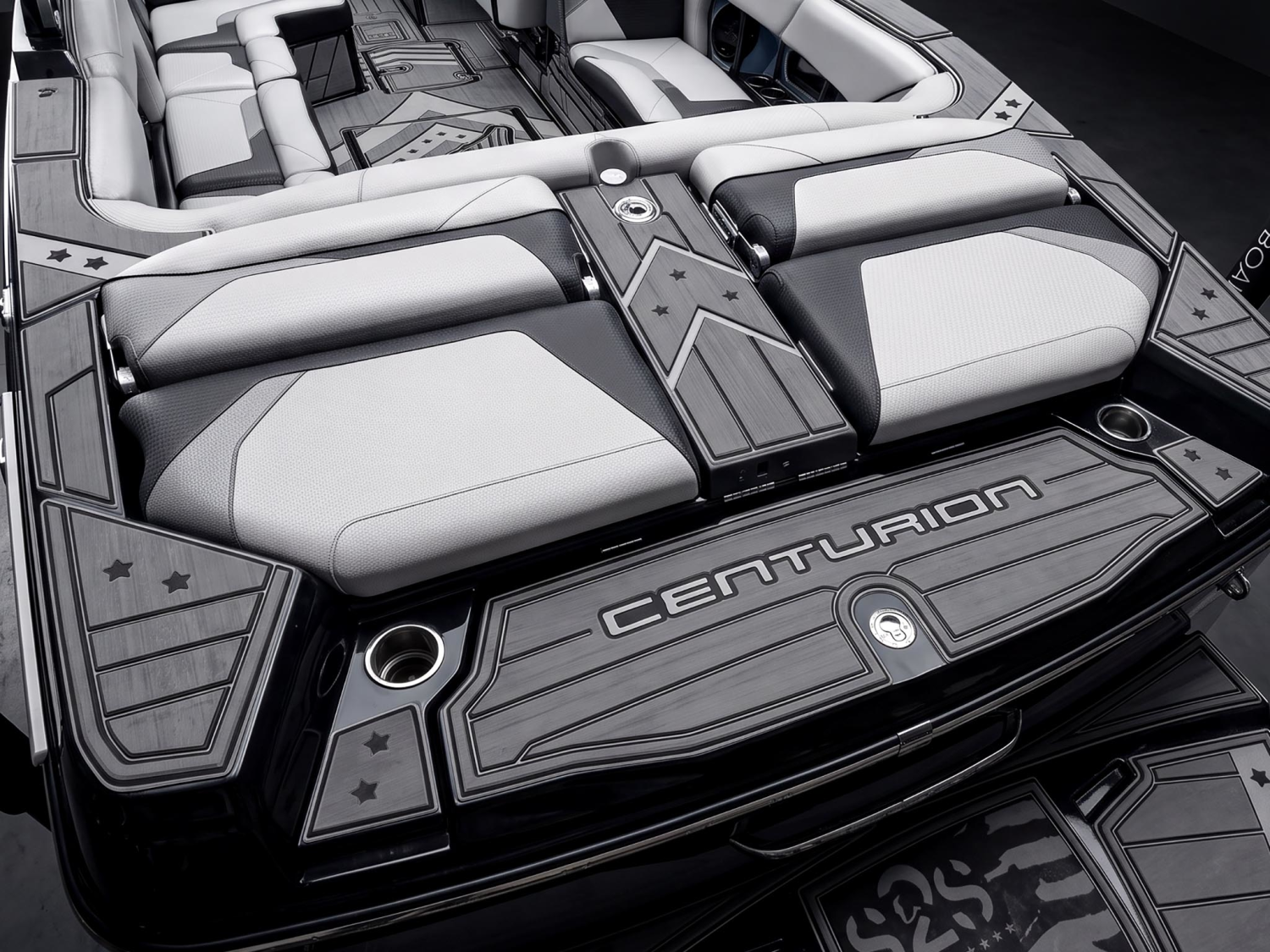 2021 Centurion Boats Ri245