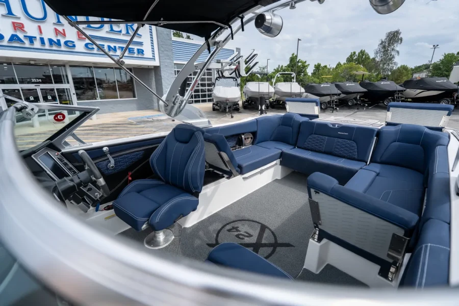 2021-mastercraft-x24-143583-image11.webp