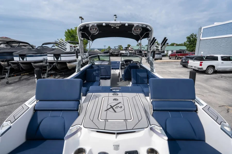 2021-mastercraft-x24-143583-image5.webp
