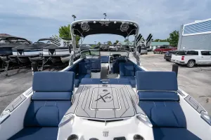 2021-mastercraft-x24-143583-image5.webp