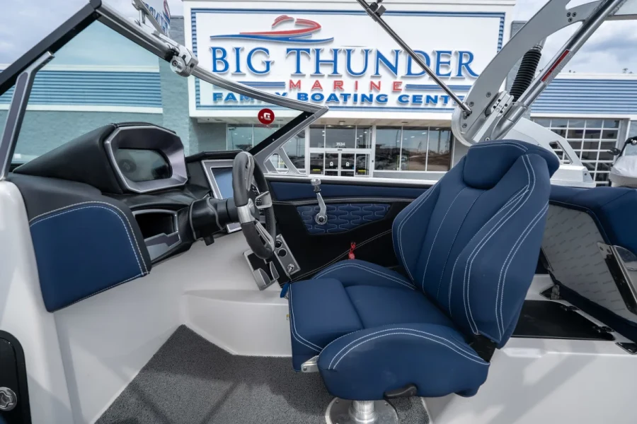 2021-mastercraft-x24-143583-image8.webp