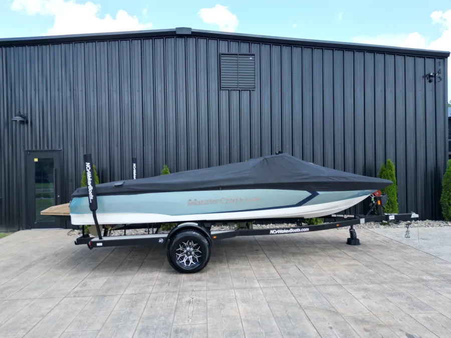 2023-mastercraft-prostar-143584-image11.webp