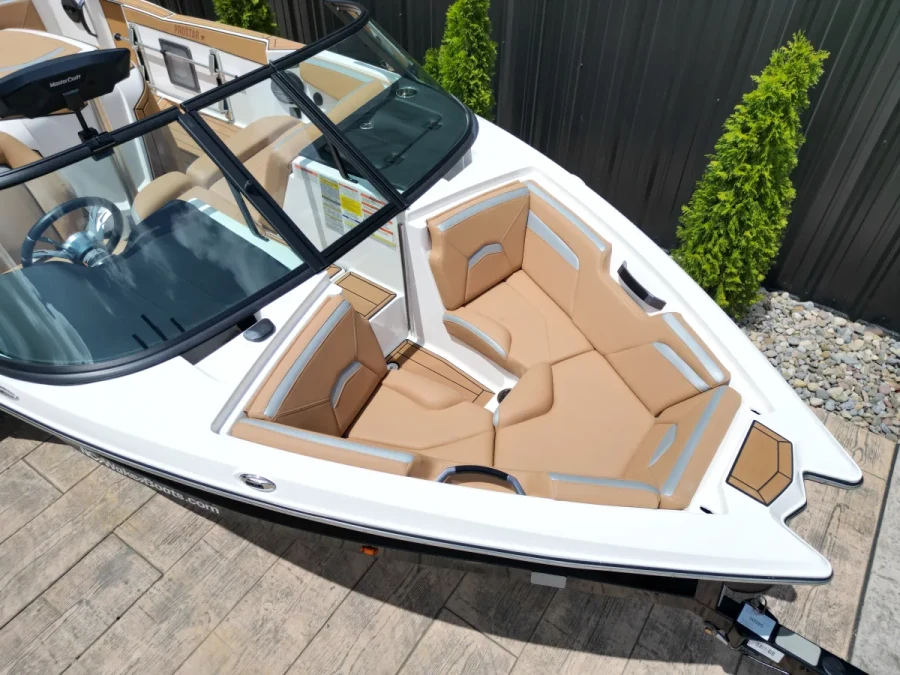 2023-mastercraft-prostar-143584-image4.webp