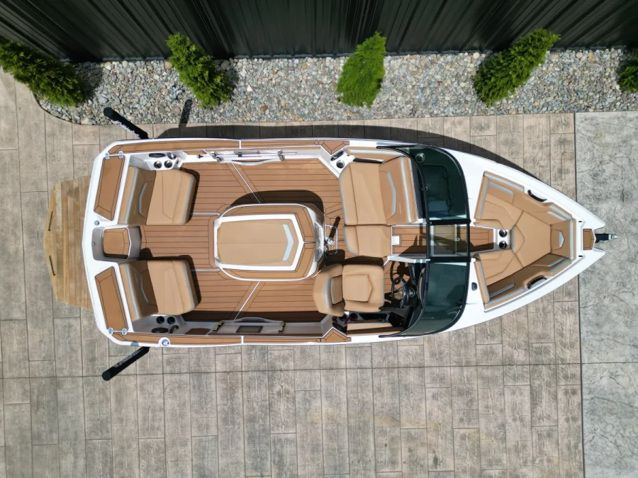 2023-mastercraft-prostar-143584-image8.webp