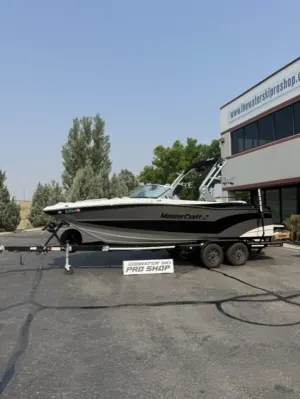 2019-mastercraft-xt22-143593-image0.webp