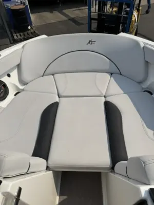 2019-mastercraft-xt22-143593-image11.webp
