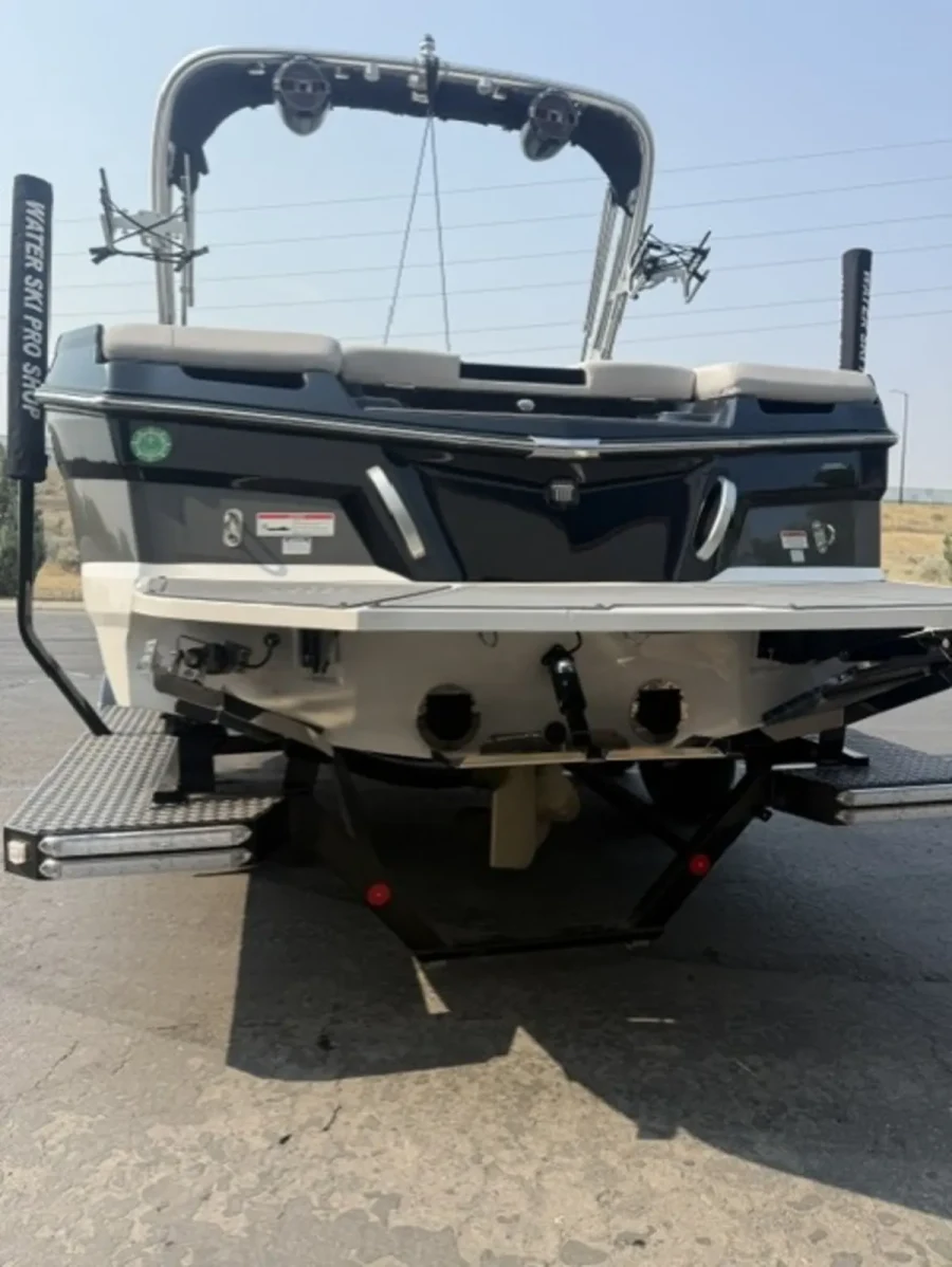 2019-mastercraft-xt22-143593-image13.webp