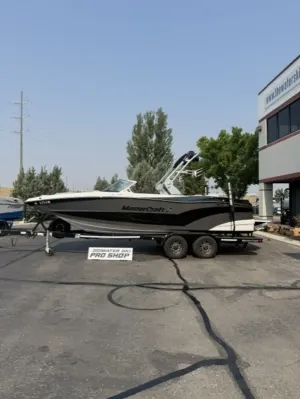 2019-mastercraft-xt22-143593-image19.webp