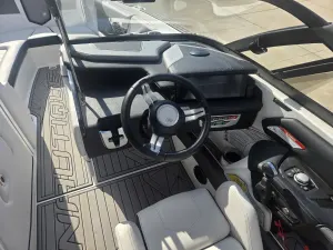 2018-nautique-g25-143595-image9.webp
