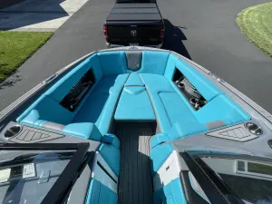2020-nautique-g23-143600-image4.webp