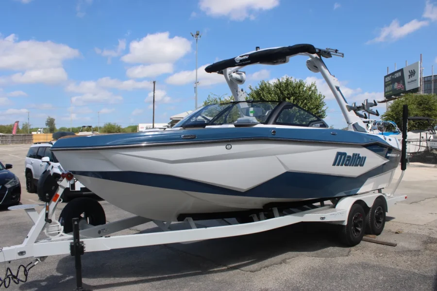 2026-malibu-wakesetter-22-lsv-143601-image3.webp