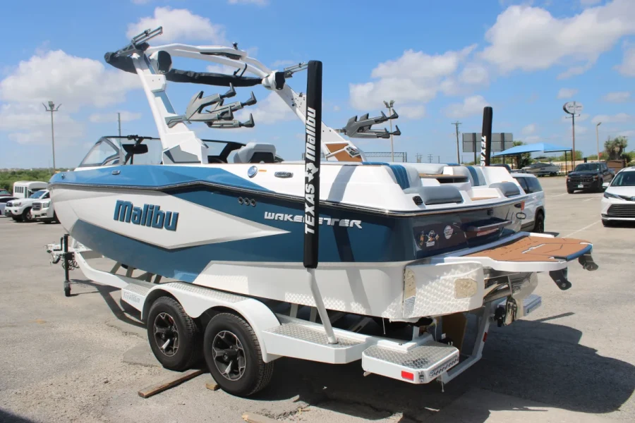 2026-malibu-wakesetter-22-lsv-143601-image5.webp