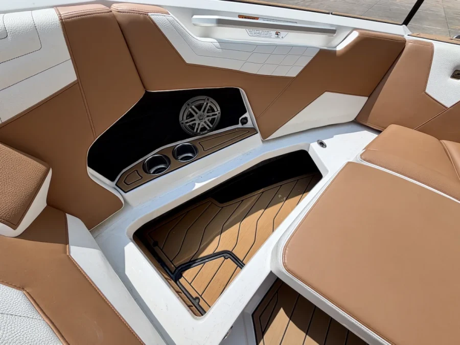 2023-nautique-s23-143609-image14.webp