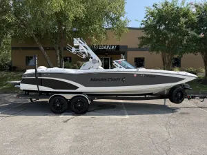 2018-mastercraft-x46-143612-image0.webp